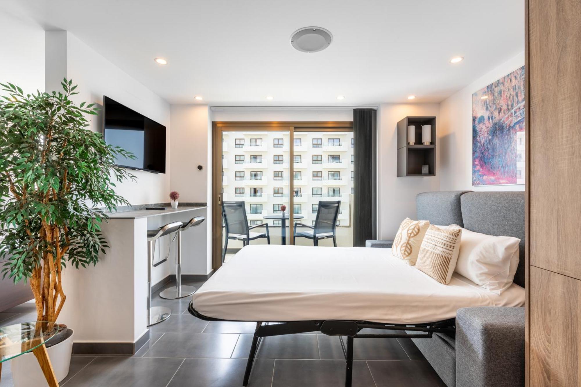 Wintowinrentals Executive Apt In Ocean House Complex Τορρεμολίνος Εξωτερικό φωτογραφία