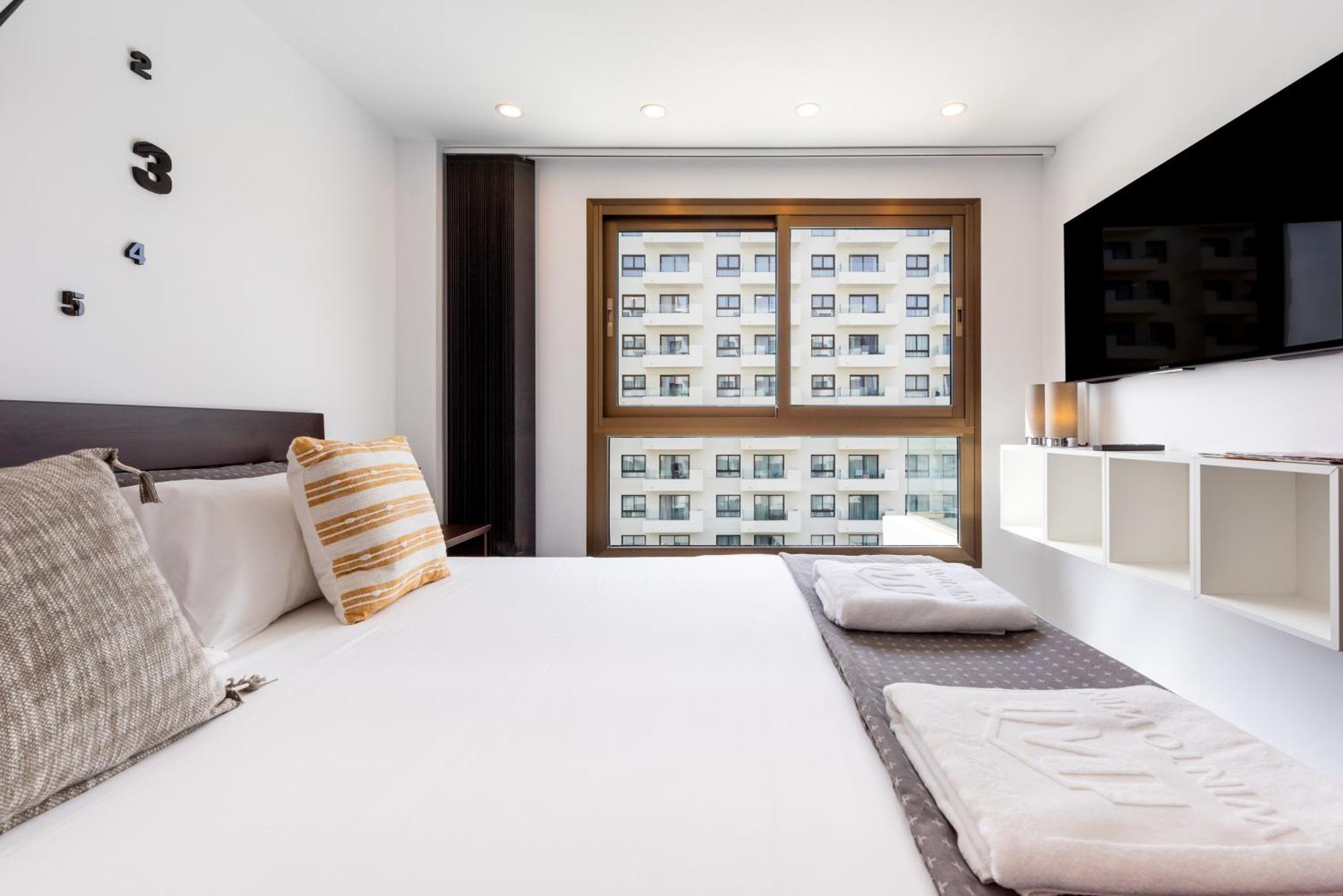 Wintowinrentals Executive Apt In Ocean House Complex Τορρεμολίνος Εξωτερικό φωτογραφία