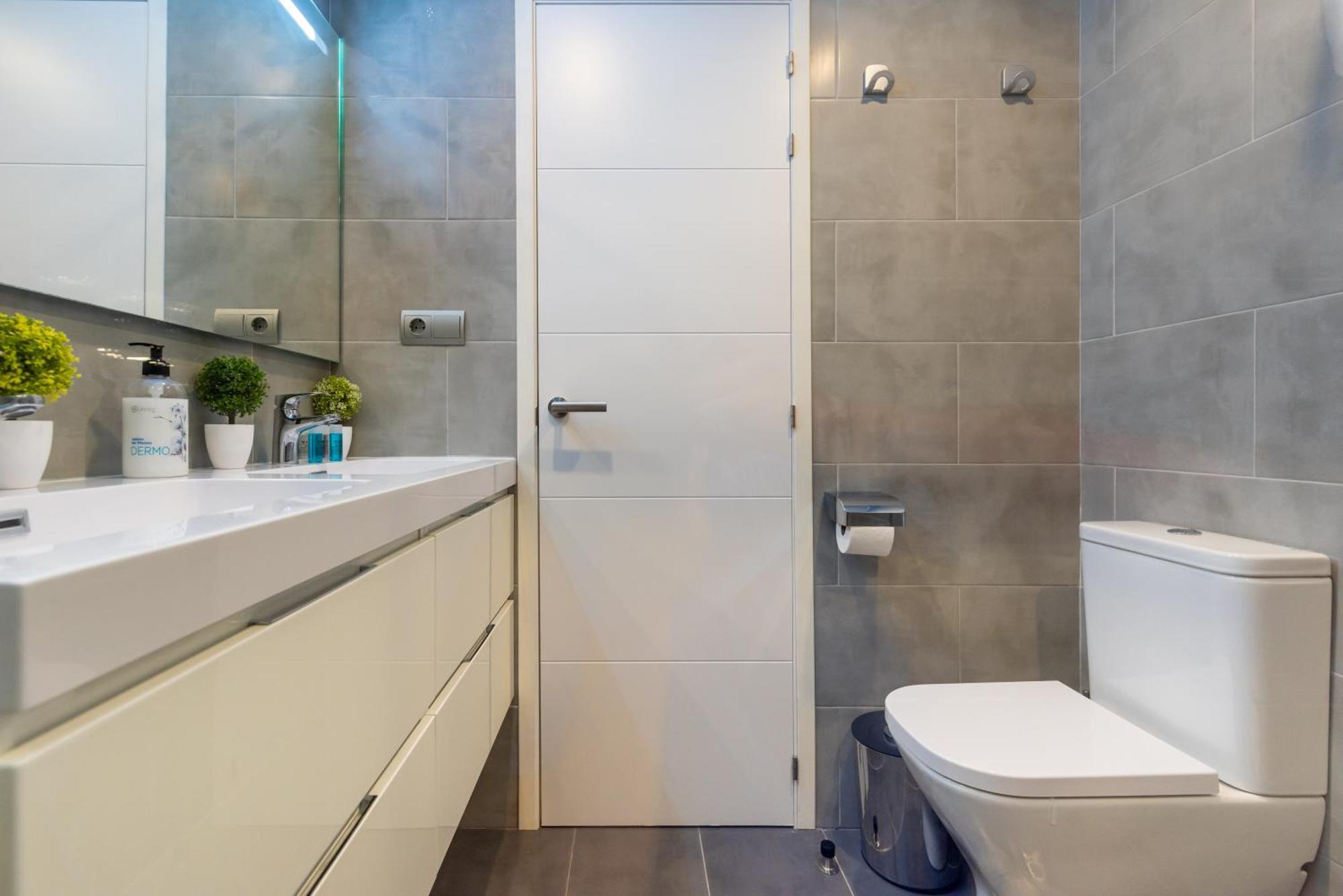 Wintowinrentals Executive Apt In Ocean House Complex Τορρεμολίνος Εξωτερικό φωτογραφία