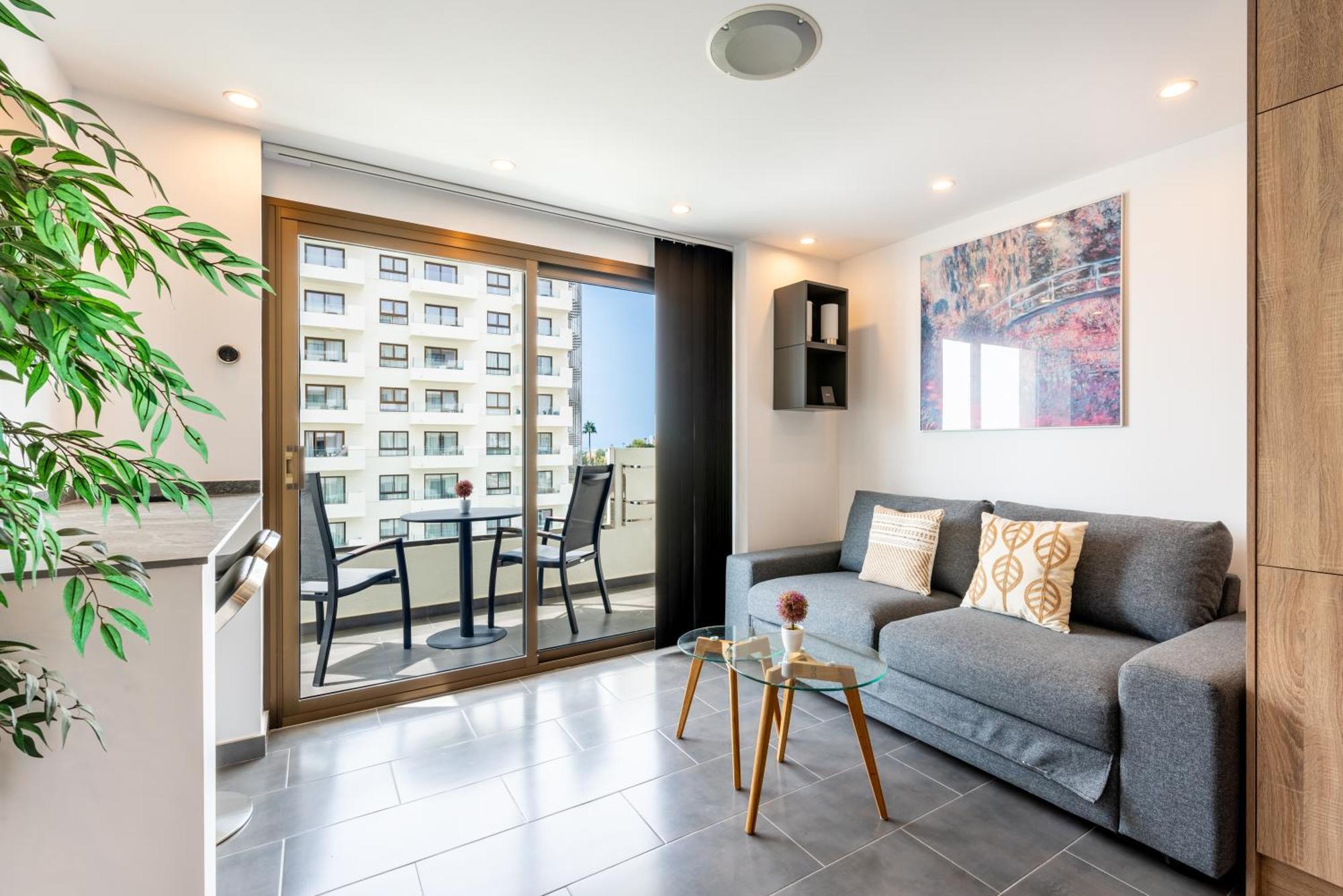 Wintowinrentals Executive Apt In Ocean House Complex Τορρεμολίνος Εξωτερικό φωτογραφία